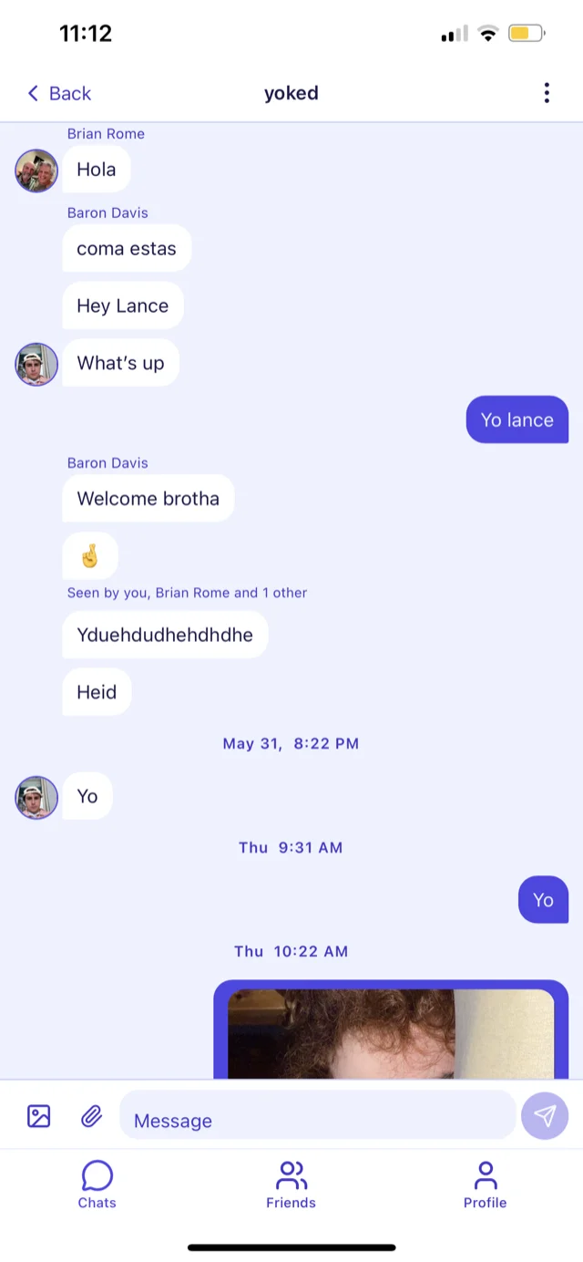 WakeUp mobile app group chat screen